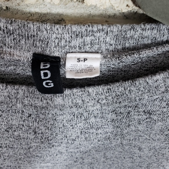 BDG gray layered look tunic sweater - Picture 3 of 4